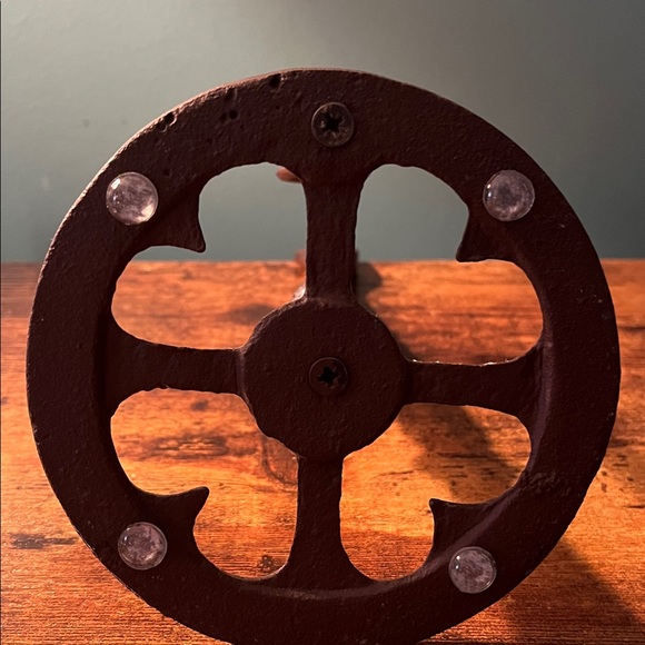 Cast Iron Papertowel holder - Picture 5 of 8